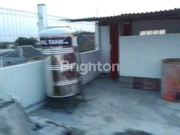 image RUMAH RUNGKUT MAPAN TENGAH MINIMALIS 2 LANTAI ROW 2 MOBIL DEKAT UPN STRATEGIS (8)