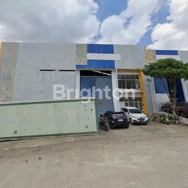 GUDANG MANGKUPALAS DEKAT GERBANG TOL SAMARINDA STRATEGIS DAN ROW LEBAR