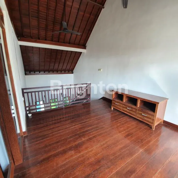image VILLA CANTIK 2BR – LOKASI STRATEGIS DI TUMBAK BAYUH, PERERENAN (6)