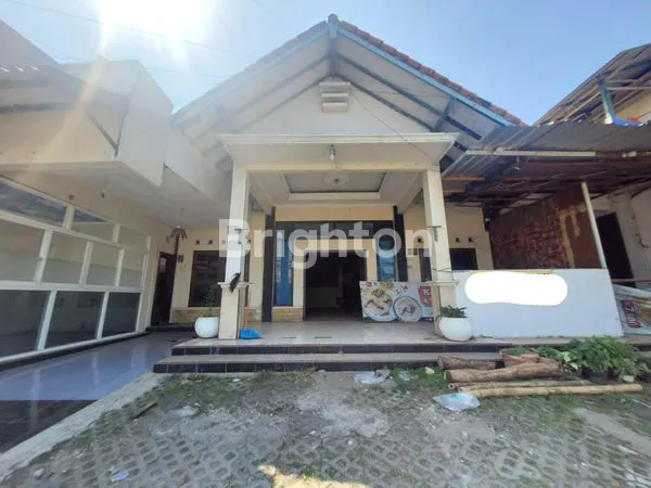 RUMAH TEMPAT USAHA DI TEMBALANG