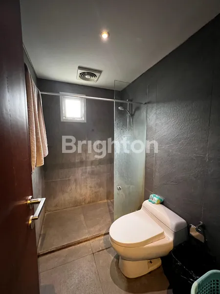 image DISEWAKAN RUMAH LUAS + PAVILIUN DI TUKAD BATANGHARI – DENPASAR SELATAN  (2)