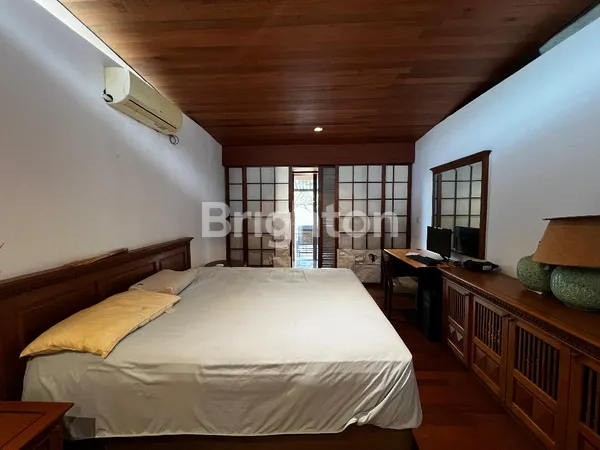 image DISEWAKAN RUMAH LUAS + PAVILIUN DI TUKAD BATANGHARI – DENPASAR SELATAN  (3)