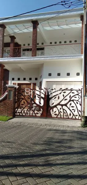 image RUMAH MEWAH 2 LANTAI POSISI HOOK SIAP HUNI - BUKIT PALMA (2)