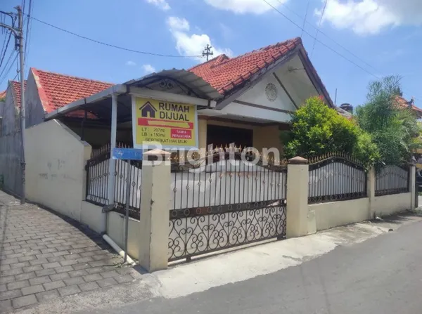 image RUMAH 1 LANTAI 4BR JL IMAM BONJOL, MONANG MANING, DENPASAR BARAT, DENPASAR, BALI (1)