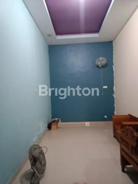 image RUMAH BABATAN TENGAH LOKASI STRATEGIS DEKAT UNESA DAN PAKUWON MALL (2)