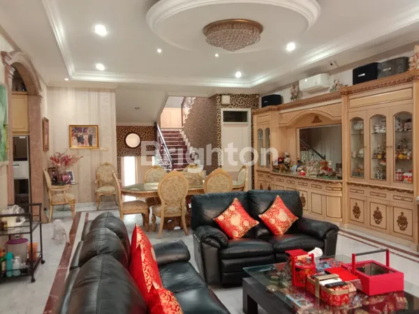 image RUMAH MEWAH 3 LANTAI DI PIK JAKARTA UTARA FULL FURNISH ADA KOLAM RENANGNYA (7)