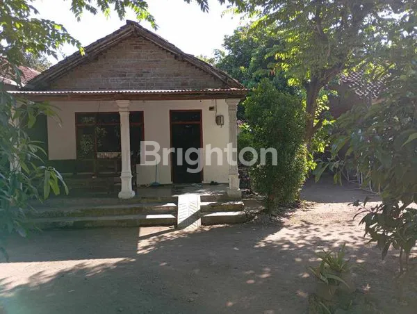 image TANAH 330M2 BONUS RUMAH DEKAT GOR JAYABAYA, KEDIRI  (1)