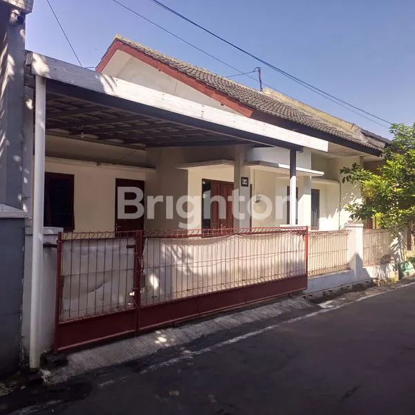 image RUMAH ASRI SIAP HUNI DI DALAM PERUMAHAN DEKAT HOTEL ALANA (3)