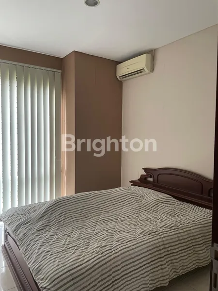 image RUMAH FULL FURNISHED SIAP HUNI STRATEGIS BSD CITY TANGERANG SELATAN (3)