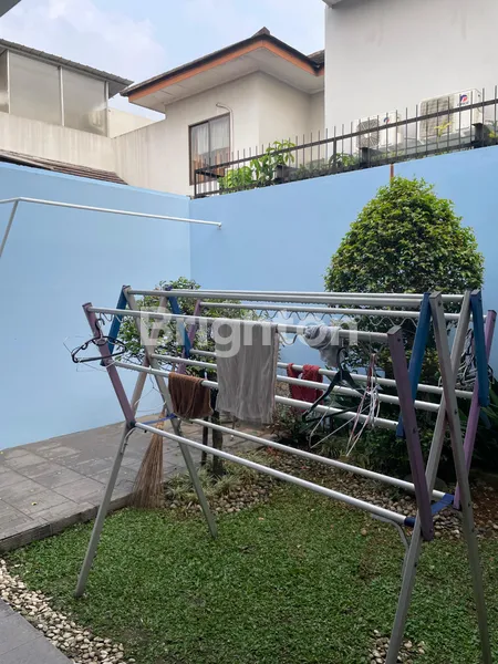 image RUMAH FULL FURNISHED SIAP HUNI STRATEGIS BSD CITY TANGERANG SELATAN (5)