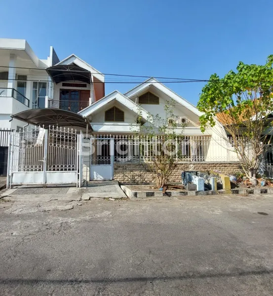 RUMAH LOKASI STRATEGIS DEKAT PAKUWON CITY GALAXY MALL KERTAJAYA KLAMPIS MANYAR MERR KERTAJAYA ITS UNAIR