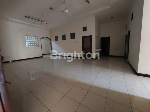 image RUMAH LOKASI STRATEGIS DEKAT PAKUWON CITY GALAXY MALL KERTAJAYA KLAMPIS MANYAR MERR KERTAJAYA ITS UNAIR (3)