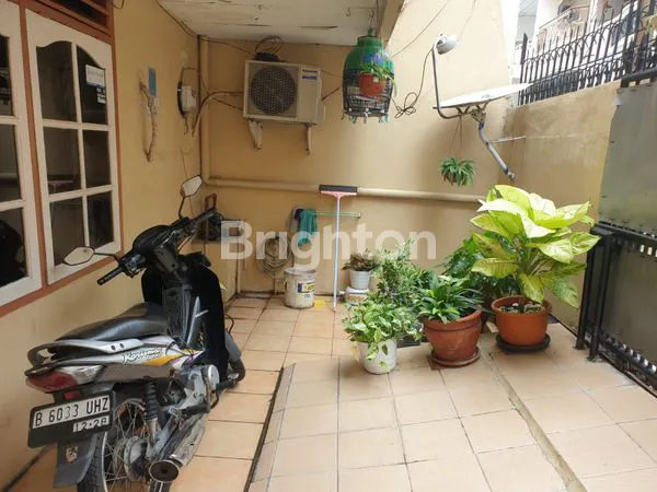 image HUNIAN AKSES JALAN LEBAR, SEDERHANA & BANYAK RUMAH MAKAN. PADEMANGAN TIMUR, JAKARTA UTARA. (6)