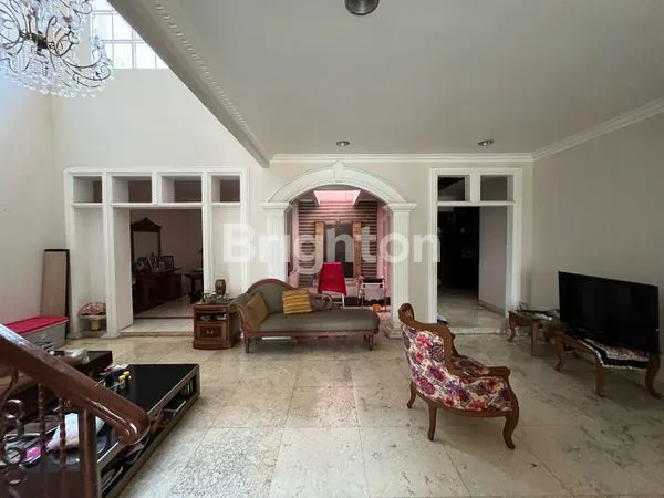 image HUNIAS ASRI 2 LANTAI DI LEGENDA WISATA (8)