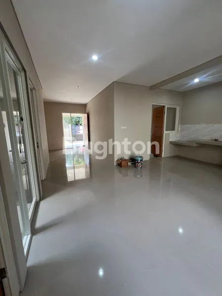 image DISEWAKAN RUMAH DUKUH KUPANG TIMUR (3)