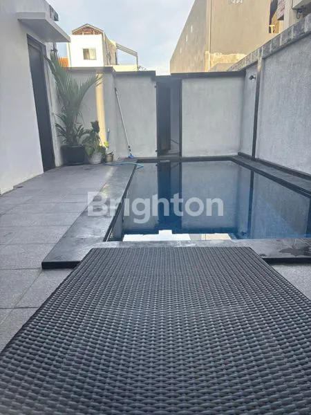 image DIJUAL RUMAH MODERN DI NUSA DUA – FULL FURNISHED, ROOFTOP VIEW & HIGH-END AMENITIES (2)