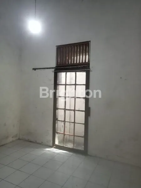 image DISEWAKAN RUMAH  STRATEGIS UNTUK HUNIAN KELUARGA. (5)