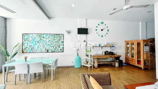 image RUKO MEWAH 3 LANTAI DI PRIME AREA RENON FULLY FURNISHED (7)