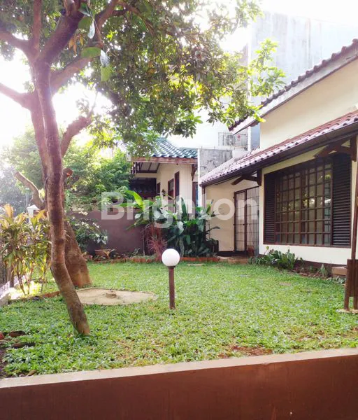 image RUMAH MEWAH KAWASAN STRATEGIS DI BINTARO  (3)