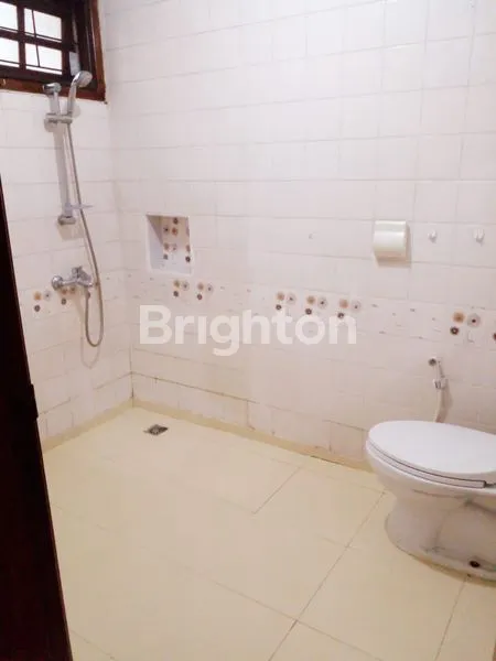 image RUMAH MEWAH KAWASAN STRATEGIS DI BINTARO  (5)