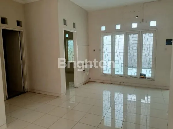 image HUNIAN STRATEGIS PURIMAS NGURAH RAI 200M² HADAP BARAT (2)