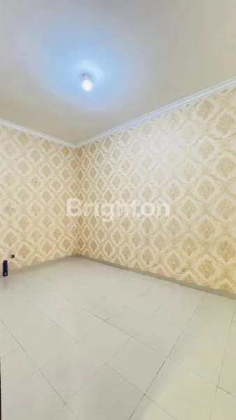 image RUMAH 2 LANTAI ASRI DALAM KOMPLEK ELITE CONDET, SIAP HUNI (5)