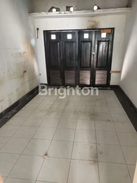 image HUNIAN STRATEGIS PURIMAS NGURAH RAI 200M² HADAP BARAT (7)