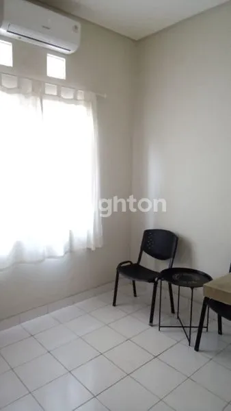 image RUMAH LUAS DI KENCANA LOKA BSD SIAP HUNI (8)