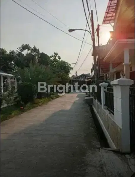 image RUMAH DEKAT LRT DIDALAM KOMPLEK DI JATIASIH BEKASI (2)