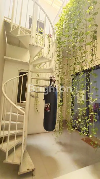 image DIJUAL RUMAH SIAP HUNI DI KEBRAON SURABAYA (4)