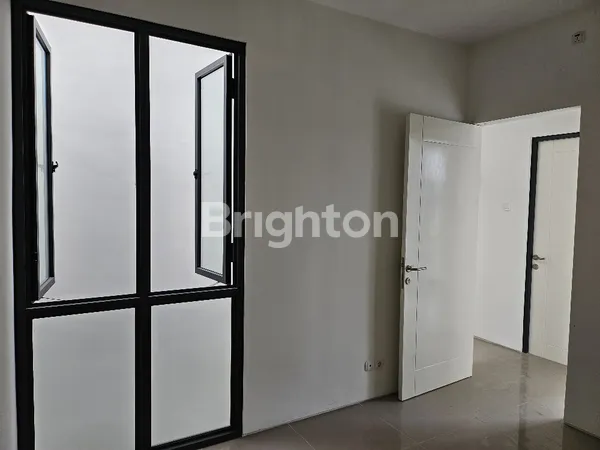 image DIJUAL CEPAT RUMAH ROYAL RESIDENCE DEPAN DANAU (2)