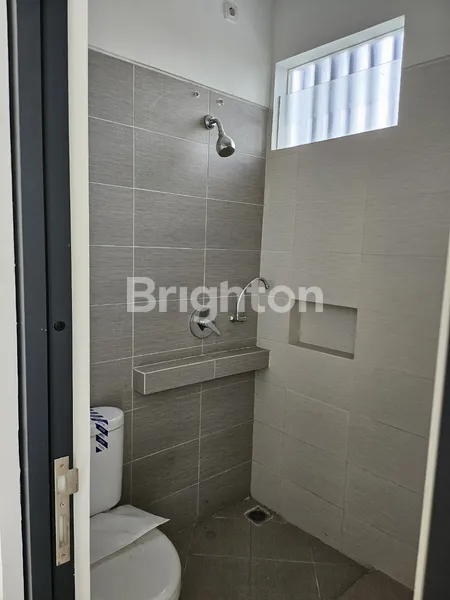 image DIJUAL CEPAT RUMAH ROYAL RESIDENCE DEPAN DANAU (4)