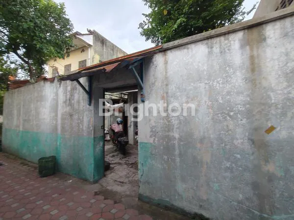 RUMAH TENGAH KOTA SOLO