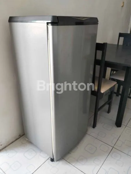 image DI SEWAKAN  PERTAHUN APARTEMENT GREEN VALLEY (2)