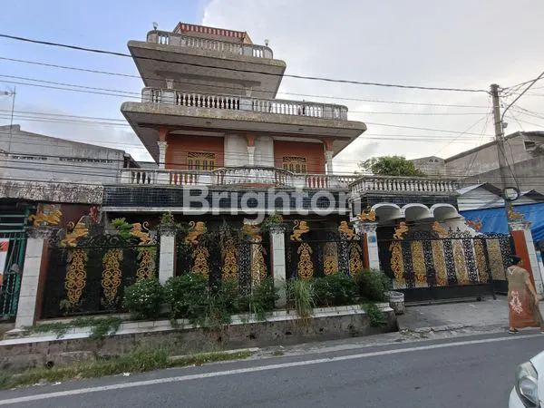 image RUMAH DITENGAH KOTA MEDAN 3 1/2 TINGKAT (1)