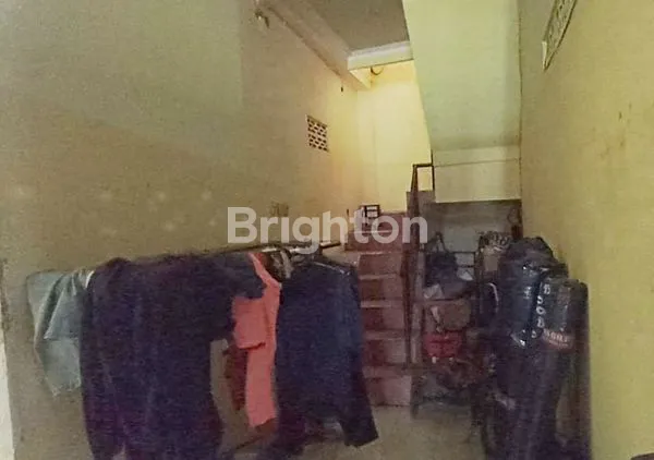 image RUMAH 3 LANTAI 6 KT DI MOJOSONGO DEKAT RS DR.OEN (6)