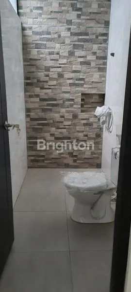 image RUMAH MINIMALIS 2 LANTAI DI MEDOKAN ASRI - 4 KM, SHM, SIAP HUNI (6)