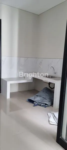 image RUMAH MINIMALIS 2 LANTAI DI MEDOKAN ASRI - 4 KM, SHM, SIAP HUNI (1)