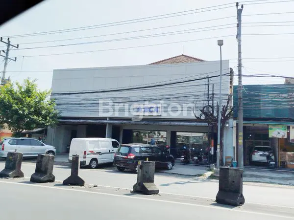 DISEWAKAN BANGUNAN EX BANK BCA MAJAPAHIT SANGAT STRATEGIS  LOKASI DIMAJAPAHIT PEDURUNGAN SEMARANG