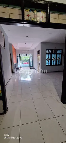 image DIJUAL RUMAH EXCLUSIVE DAN LOKASI STRATEGIS  HARGA  NEGOSIATIF (1)