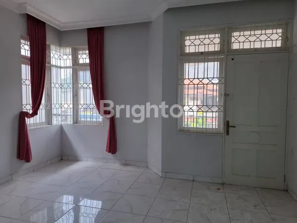 image RUMAH SIAP HUNI 2 LANTAI DI KAV DKI MERUYA SELATAN (7)