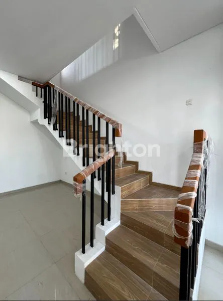 image RUMAH BARU GADING PANTAI (4)