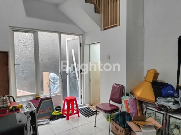 image RUKO KETINTANG BARU 2 LANTAI COCOK UNTUK KANTOR LOKASI STRATEGIS DEKAT RAYA A YANI (3)