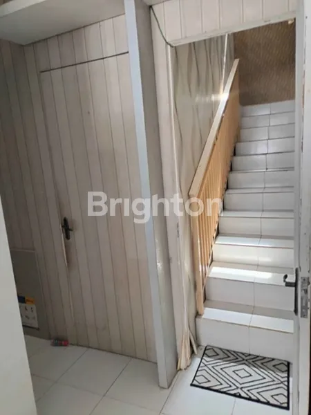 image RUKO KETINTANG BARU 2 LANTAI COCOK UNTUK KANTOR LOKASI STRATEGIS DEKAT RAYA A YANI (6)