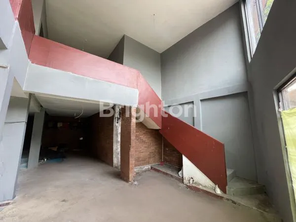 image RUKO STRATEGIS 2 LANTAI DI TB SIMATUPANG, PARKIR LUAS (4)