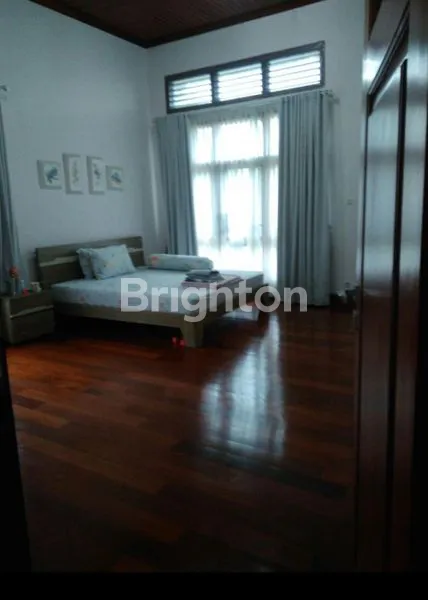 image RUMAH LUX 2 LANTAI DI BINTARO (7)