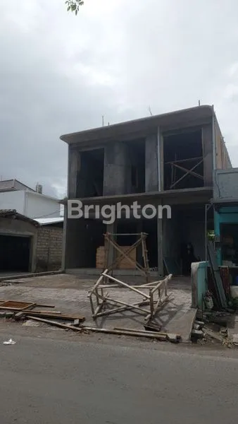 image BANGUNAN ARTISTIK BERGAYA INDUSTRIAL – KUTA UTARA (2)