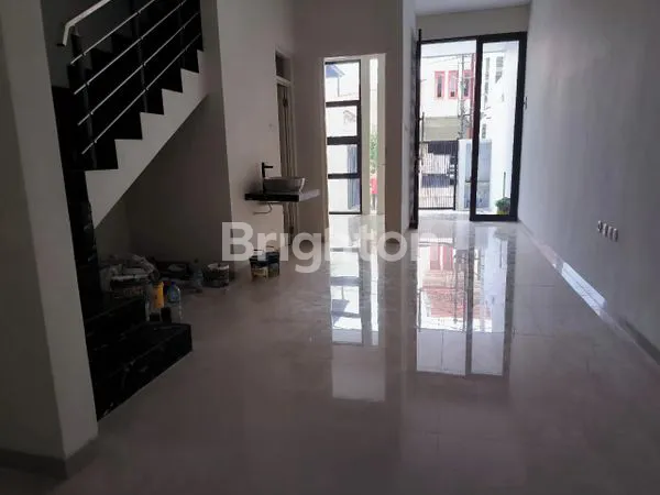 image KLAMPIS SEMOLO NEW MINIMALIS 2 LANTAI SURABAYA (3)