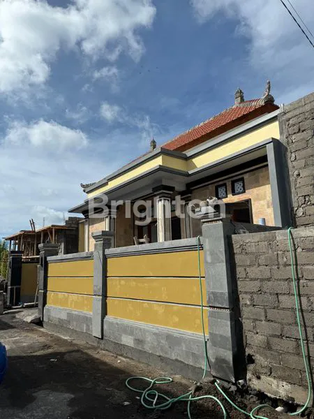 image RUMAH BARU STYLE BALI MODERN LOKASI BATUBULAN (2)