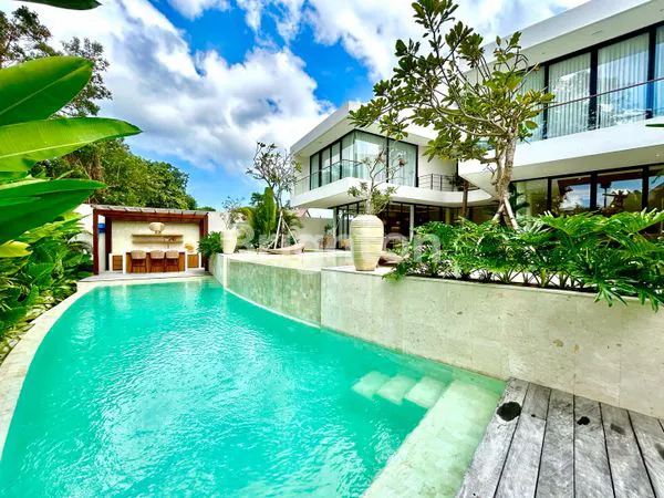 4 BR BRAND NEW MODERN TROPICAL VILLA IN UMALAS WITH FULL FURNISHED